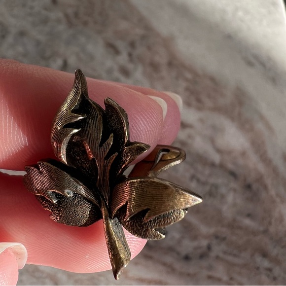 Vintage Clip on Leaf Earrings, Antique Brass Toned - Picture 8 of 8